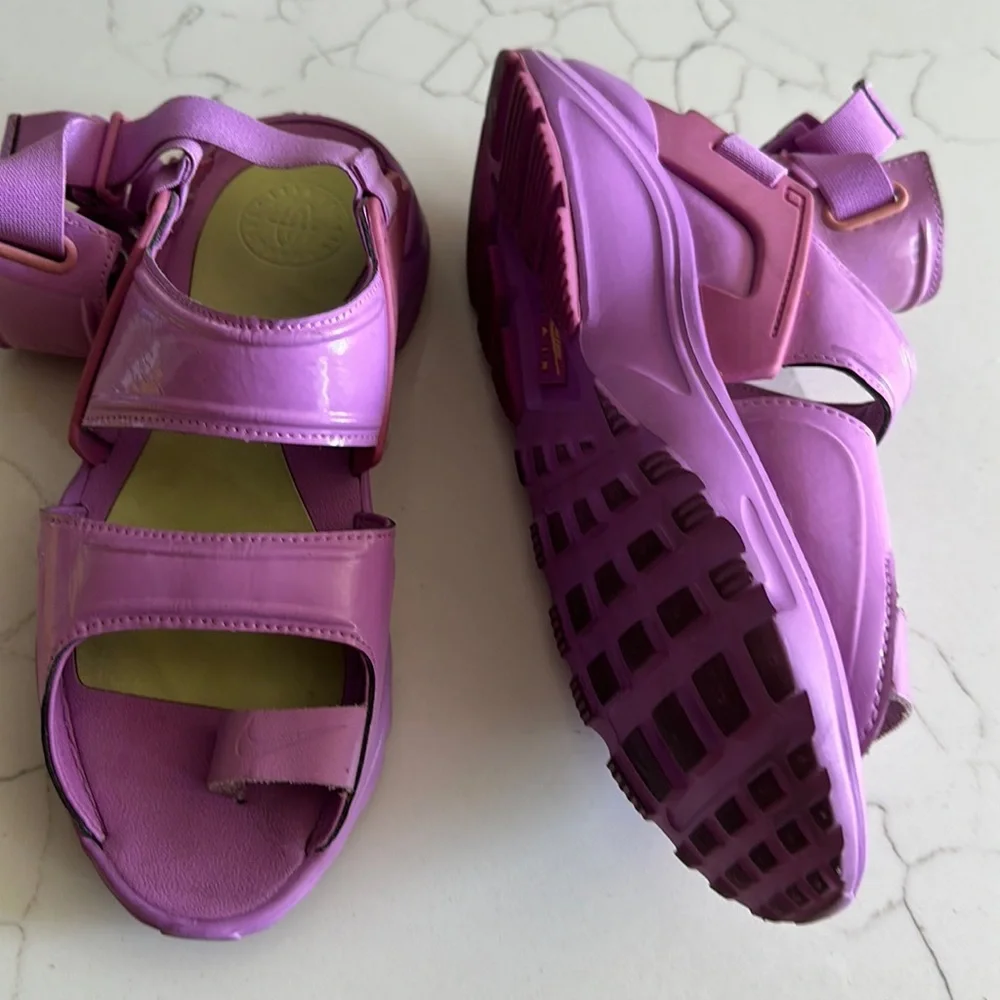 Nike sandals size 8 Barbie core